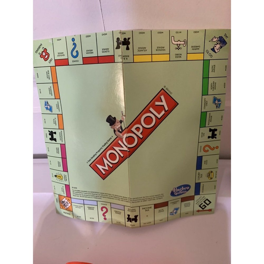 HASBRO MINI Grab‎ N Go EDITION MONOPOLY With CARRYING CASE